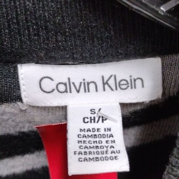 Calvin Klein sweater - Picture 2 of 3